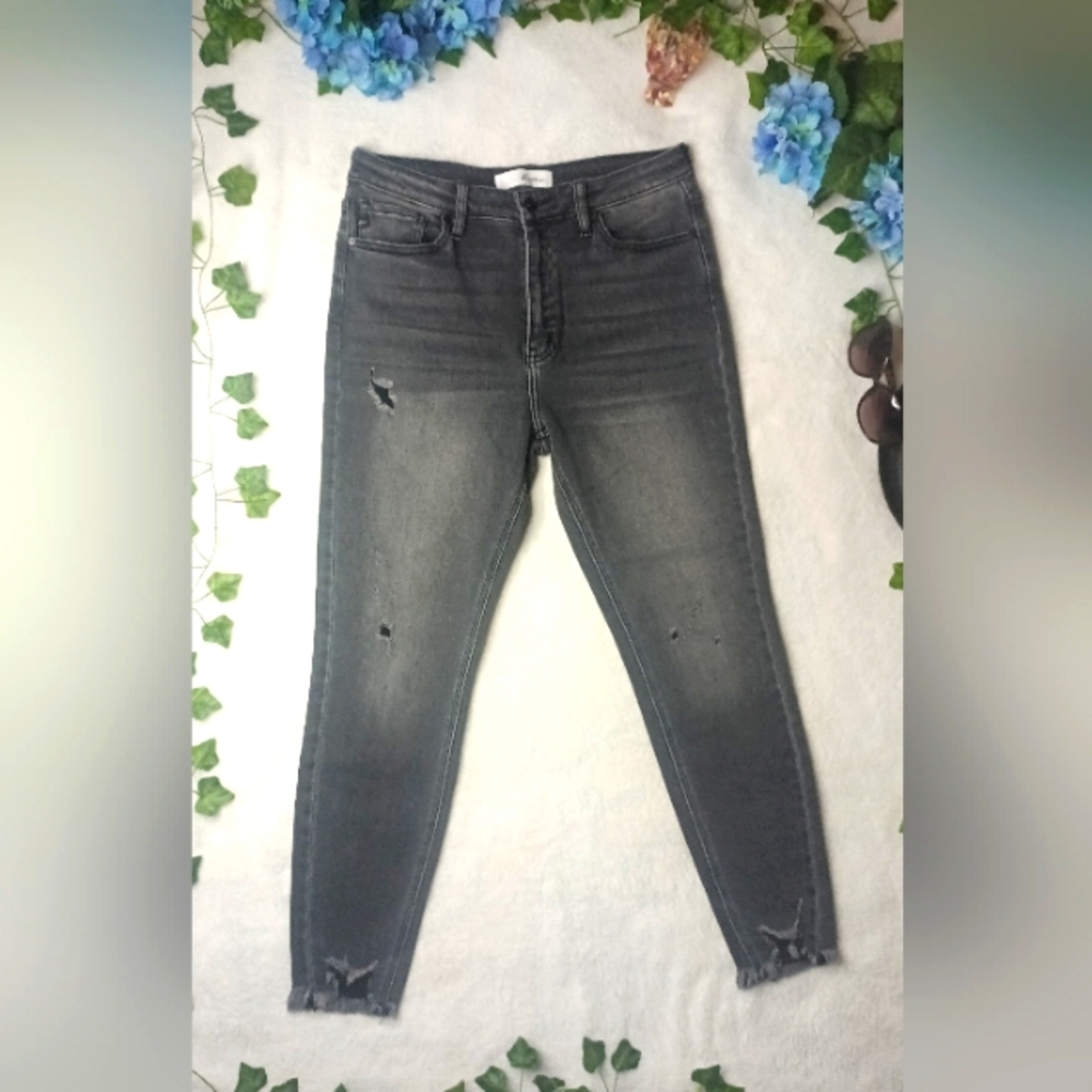 **NWOT** KanCan (Estilo Distressed) Women's Jean's 🖤